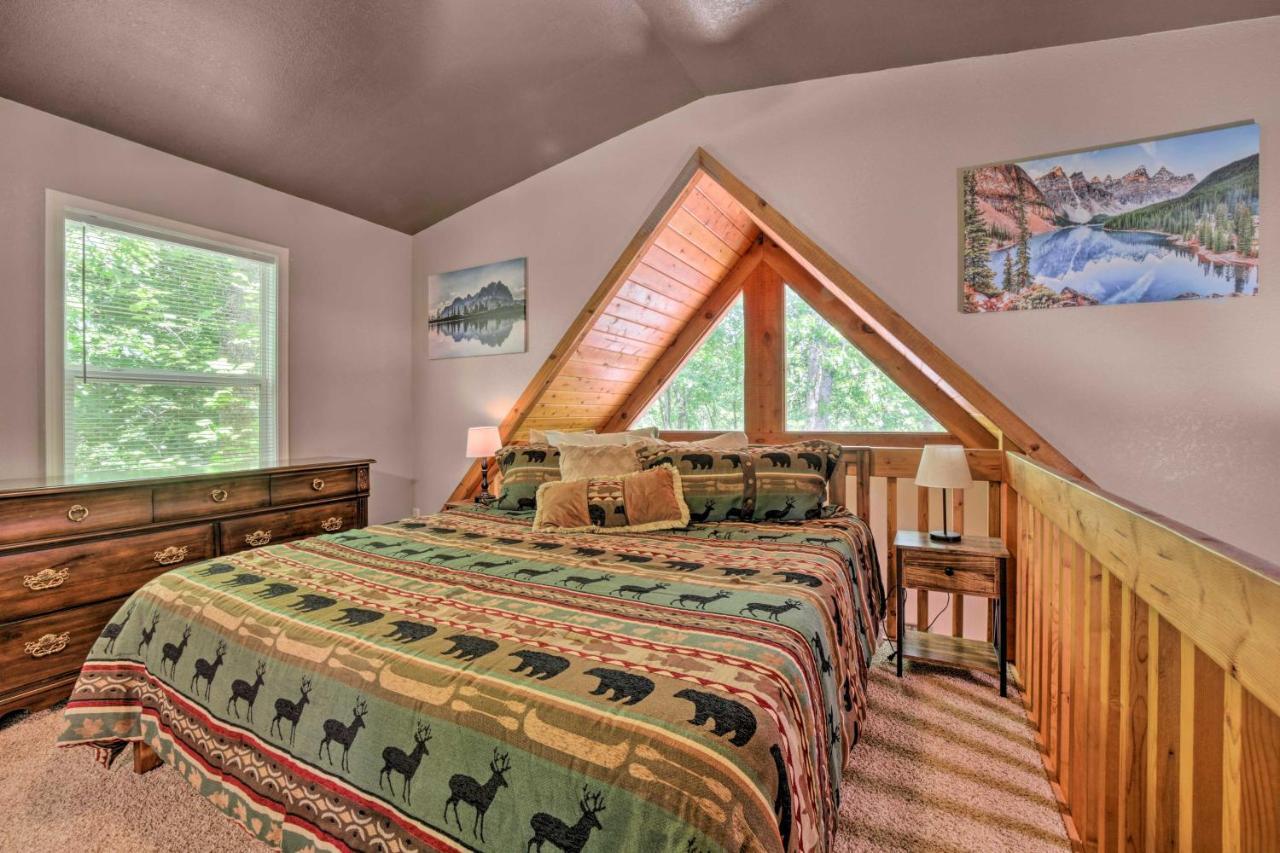 Cozy Whittier Cabin And Yard And Hot Tub, Pets Welcome Buitenkant foto