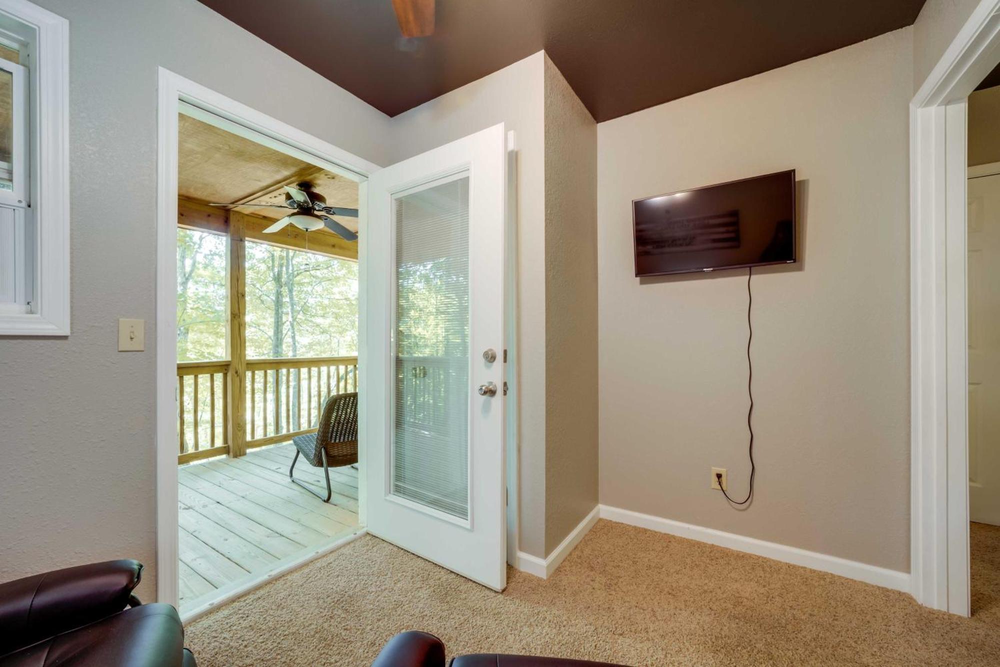Cozy Whittier Cabin And Yard And Hot Tub, Pets Welcome Buitenkant foto