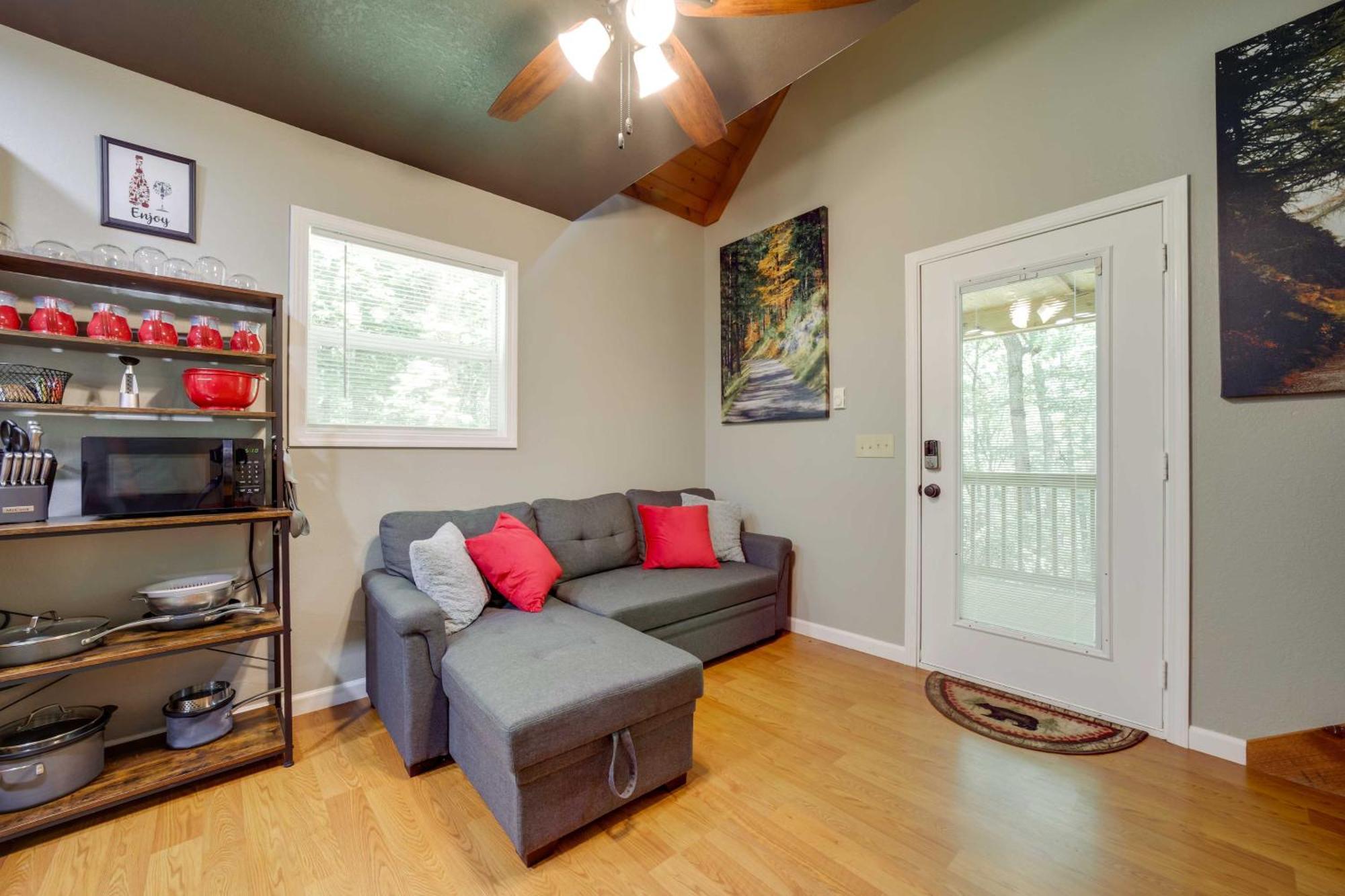 Cozy Whittier Cabin And Yard And Hot Tub, Pets Welcome Buitenkant foto