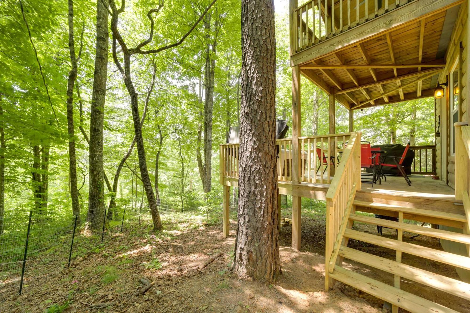 Cozy Whittier Cabin And Yard And Hot Tub, Pets Welcome Buitenkant foto
