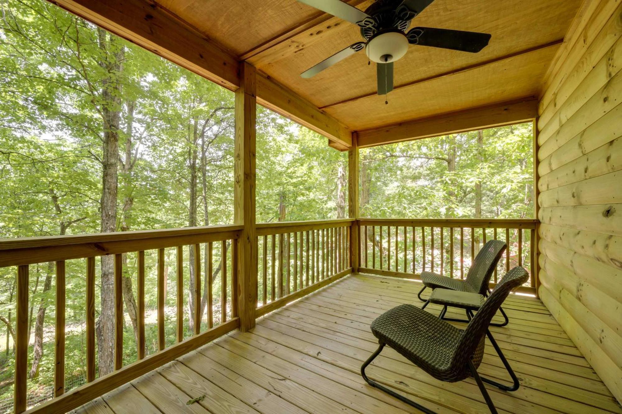 Cozy Whittier Cabin And Yard And Hot Tub, Pets Welcome Buitenkant foto