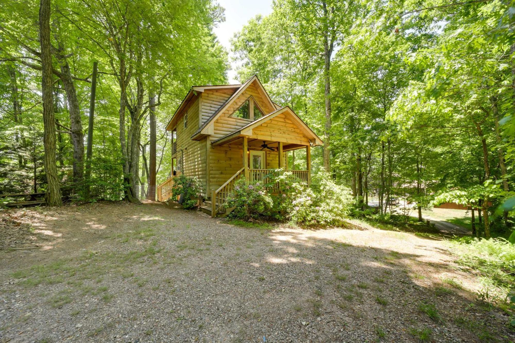 Cozy Whittier Cabin And Yard And Hot Tub, Pets Welcome Buitenkant foto